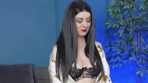 irissbell online show from December 20, 7:59 am