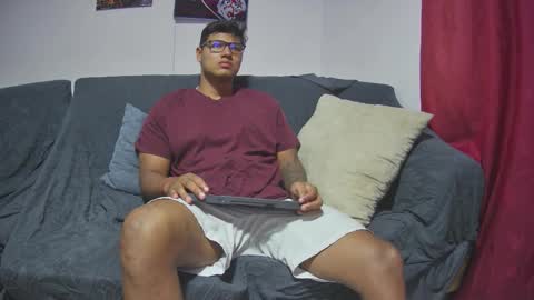 ironvelour online show from February 12, 3:43 am