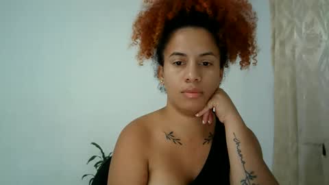 isa_bellaxx23 online show from December 21, 8:32 am