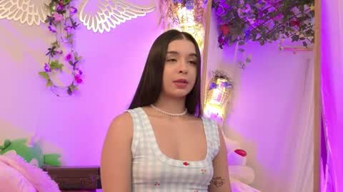 Isabella        online show from March 4, 10:51 pm