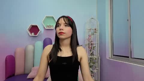 Isaa Skinny  online show from May 26, 3:34 am