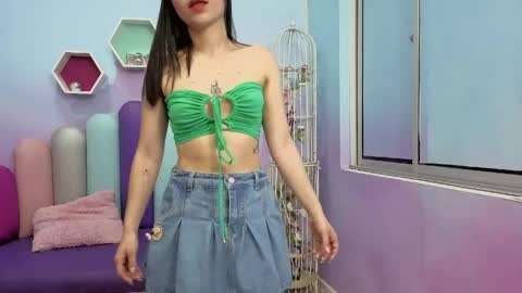 Isaa Skinny  online show from May 24, 4:20 am
