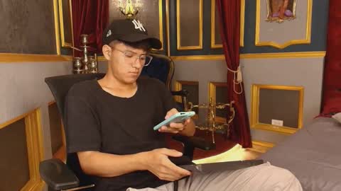 isaac_grimm online show from January 10, 3:23 am