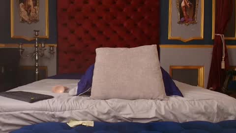 isaac_grimm online show from December 17, 3:57 am