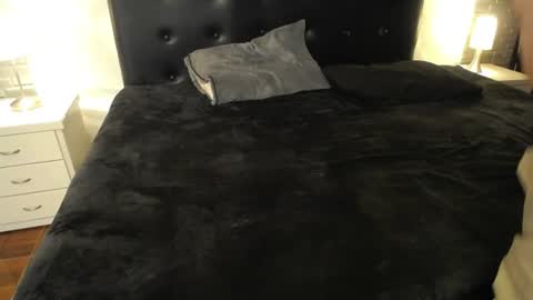 isaak_salomee online show from June 27, 12:22 pm