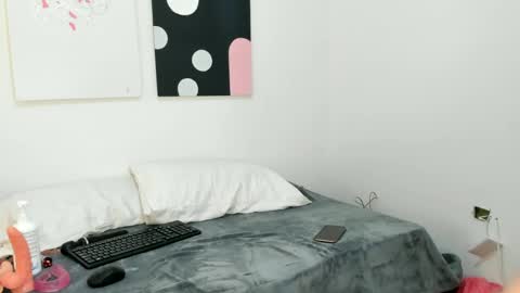 isabella online show from January 15, 3:33 am