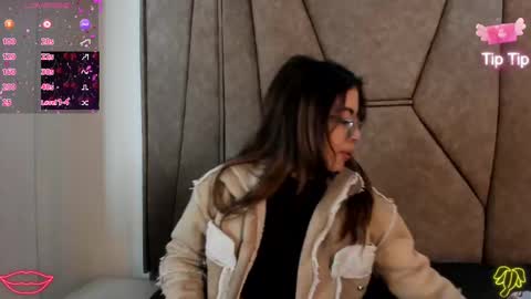 isabela Collins online show from September 30, 12:37 pm