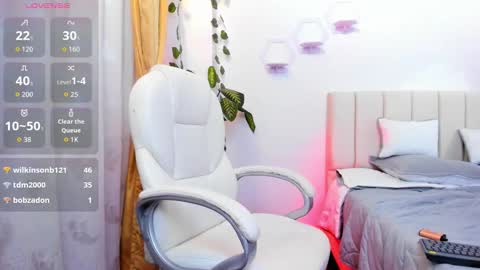 Isa online show from November 28, 2:46 pm