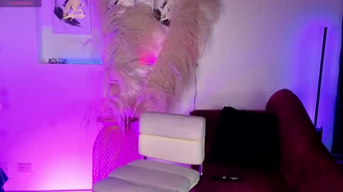   online show from April 16, 10:37 am