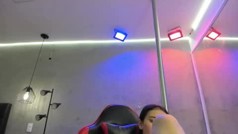 Isabella Nowa online show from January 19, 11:53 am