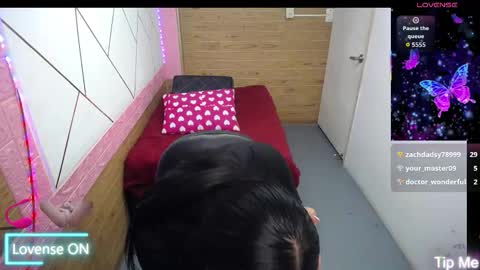 Snapshot of isabella_roseee chatting on October 20, 7:52 pm isabella_roseee online show from October 20, 7:52 pm