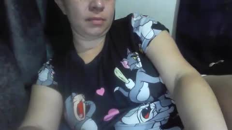 isabellaa_hills_ online show from June 5, 3:50 pm