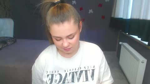 isabellabler online show from March 29, 1:02 pm