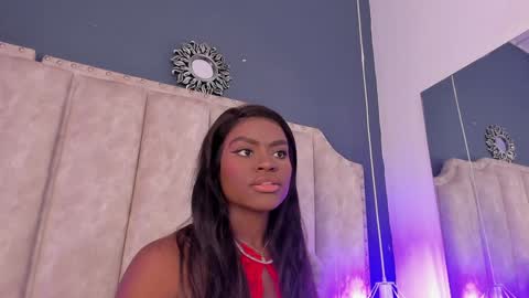 Snapshot of isabellabroms21 chatting on January 17, 9:06 pm v online show from January 17, 9:06 pm