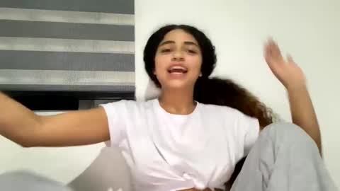 Isabella.. back again  online show from December 17, 3:06 am