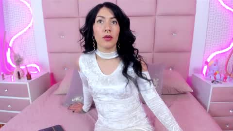 Isabel  online show from May 15, 4:36 pm