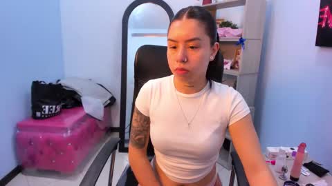 isebella online show from June 2, 2:30 pm