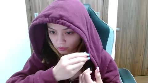 ISADORA online show from December 13, 9:24 am