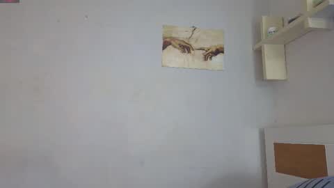 isais hunt online show from February 5, 11:25 am