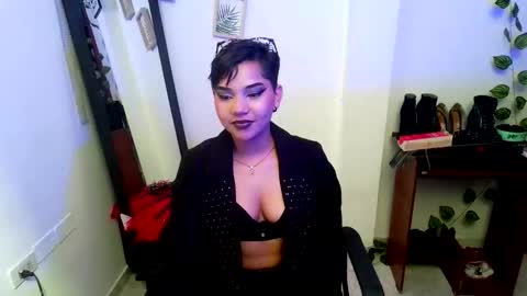 isabela online show from January 15, 4:43 am