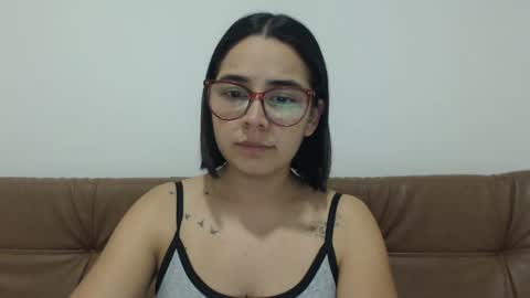 Emma online show from October 8, 3:13 am