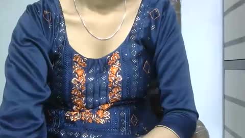ishika_ishu online show from February 24, 11:13 am