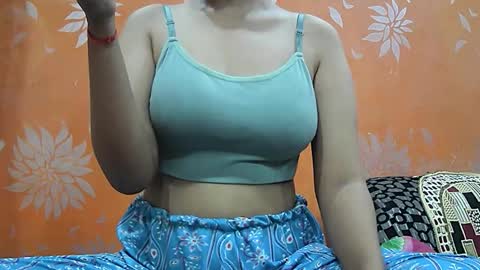 Snapshot of ishika_singh_ chatting on September 10, 2:12 am ishika_singh_ online show from September 10, 2:12 am