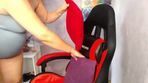 isingle_mom online show from August 5, 7:38 am