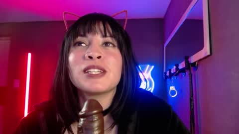 Snapshot of isis_diosa chatting on October 2, 9:08 am Ana Maria online show from October 2, 9:08 am