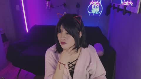 Snapshot of isis_diosa chatting on January 15, 11:51 pm Ana Maria online show from January 15, 11:51 pm