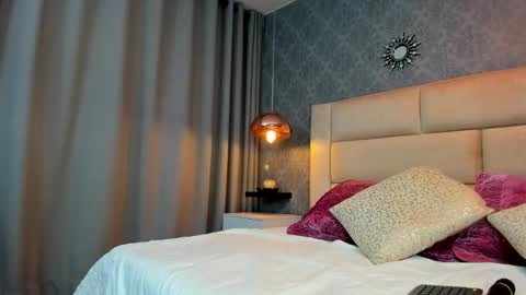 Isis online show from January 26, 9:51 am