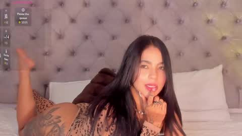 Isis Larah online show from April 17, 9:17 pm