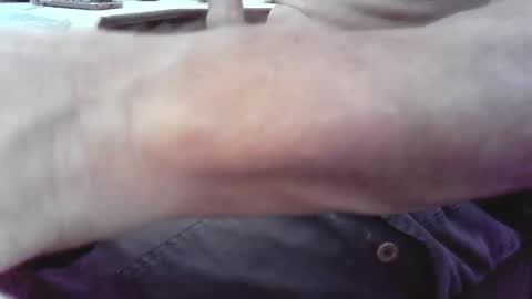 islandforfun online show from April 4, 1:07 pm