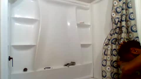 islandmaker online show from October 27, 8:03 am