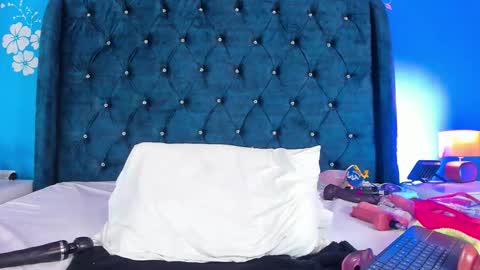 Issa online show from March 25, 12:28 am