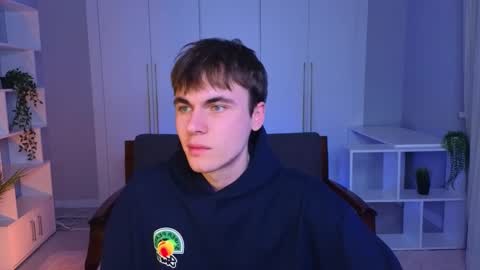 Maks online show from February 7, 1:22 pm