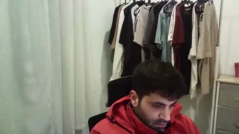 italianboybcn online show from January 12, 6:37 pm