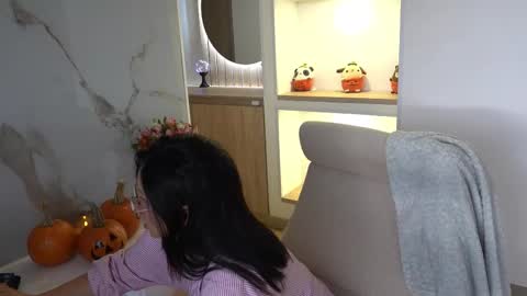 Jessi online show from October 18, 8:57 pm