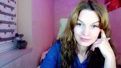 Snapshot of itslunaday chatting on October 2, 6:50 pm itslunaday online show from October 2, 6:50 pm