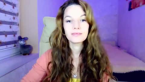 Snapshot of itslunaday chatting on October 3, 7:22 pm itslunaday online show from October 3, 7:22 pm