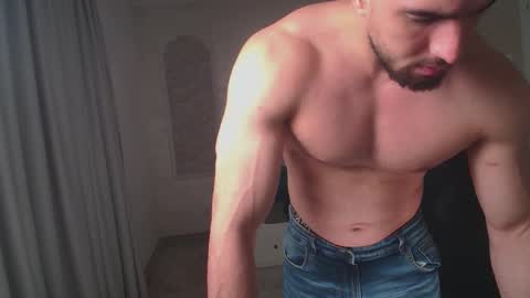 IvanHydee online show from January 9, 5:57 am