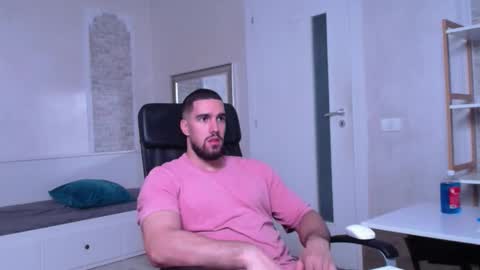 Snapshot of ivanhydee chatting on September 13, 4:37 am IvanHydee online show from September 13, 4:37 am