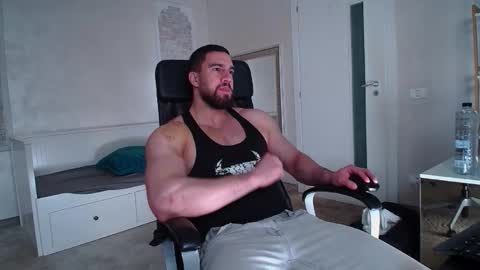 IvanHydee online show from March 11, 5:43 am