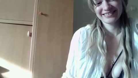 ivetta911 online show from April 8, 2:31 pm