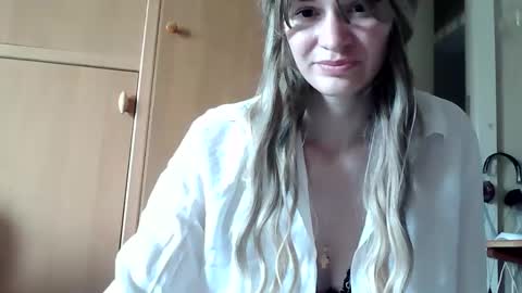 ivetta911 online show from June 9, 10:15 am