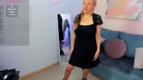 Ivonne online show from May 24, 1:50 pm