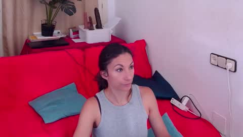 ivonneanddom online show from May 27, 9:17 am