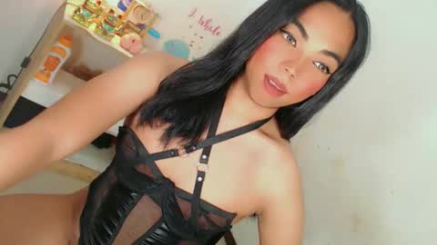 ivory_delight online show from September 19, 4:44 pm