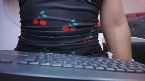 ivy_bonnie online show from November 14, 1:35 pm