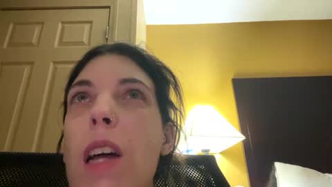 Snapshot of ivy_rose90 chatting on October 7, 1:34 am ivy_rose90 online show from October 7, 1:34 am